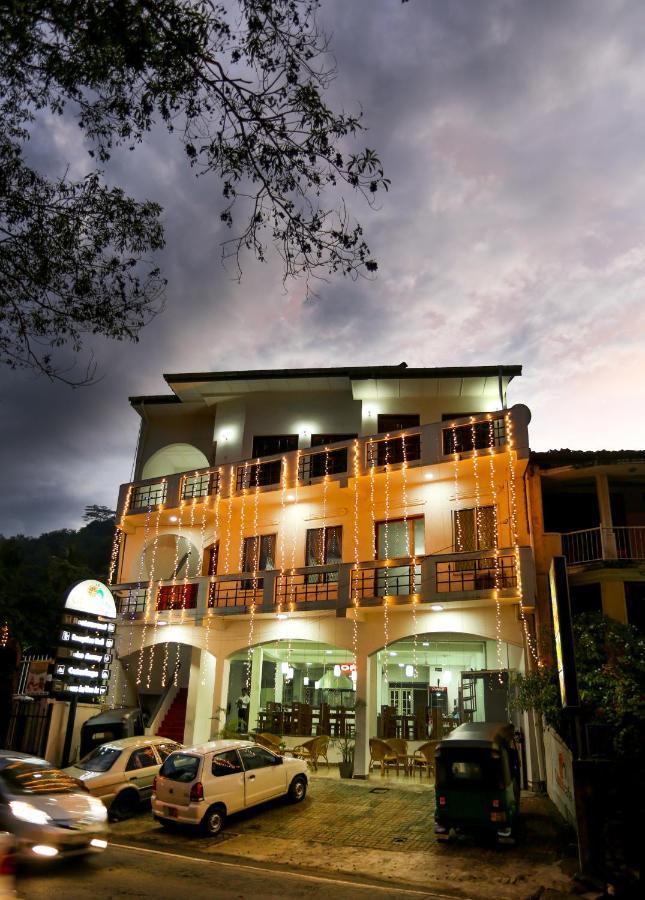 Citrus Cafe & Restaurant Otel Kandy Dış mekan fotoğraf