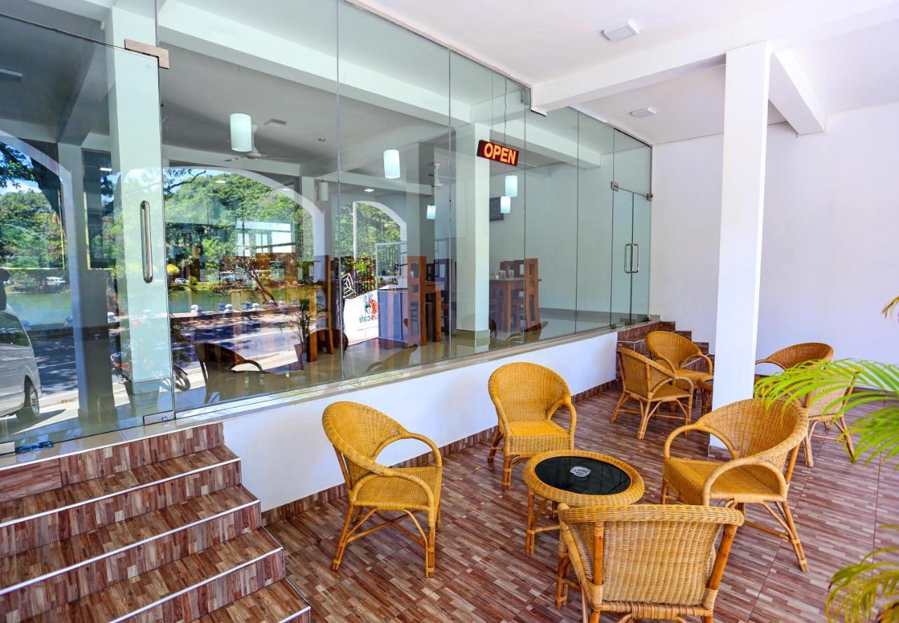Citrus Cafe & Restaurant Otel Kandy Dış mekan fotoğraf