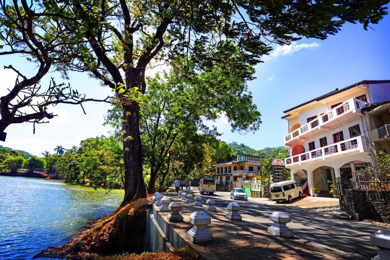 Citrus Cafe & Restaurant Otel Kandy Dış mekan fotoğraf
